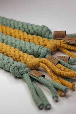 TwoTroubleTails Tug toy